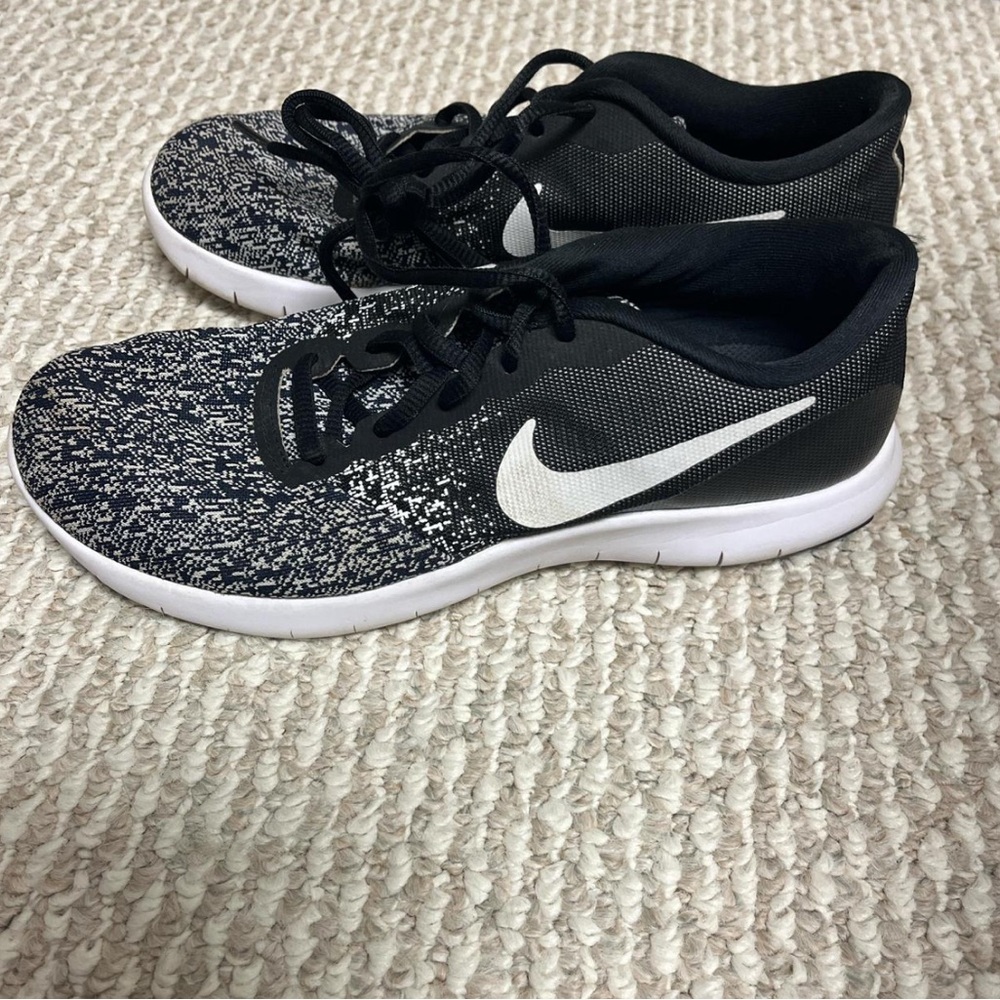 Nike Women's Black and White Running Shoes